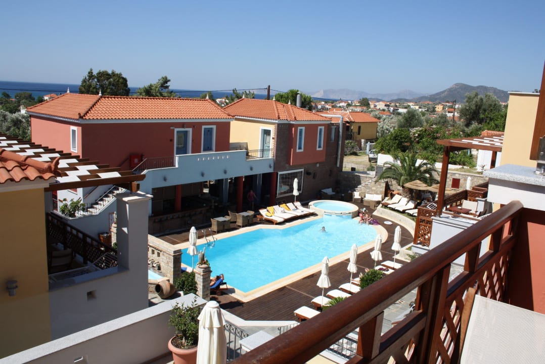 Ausblick auf den Pool  Sirena Residence & Spa