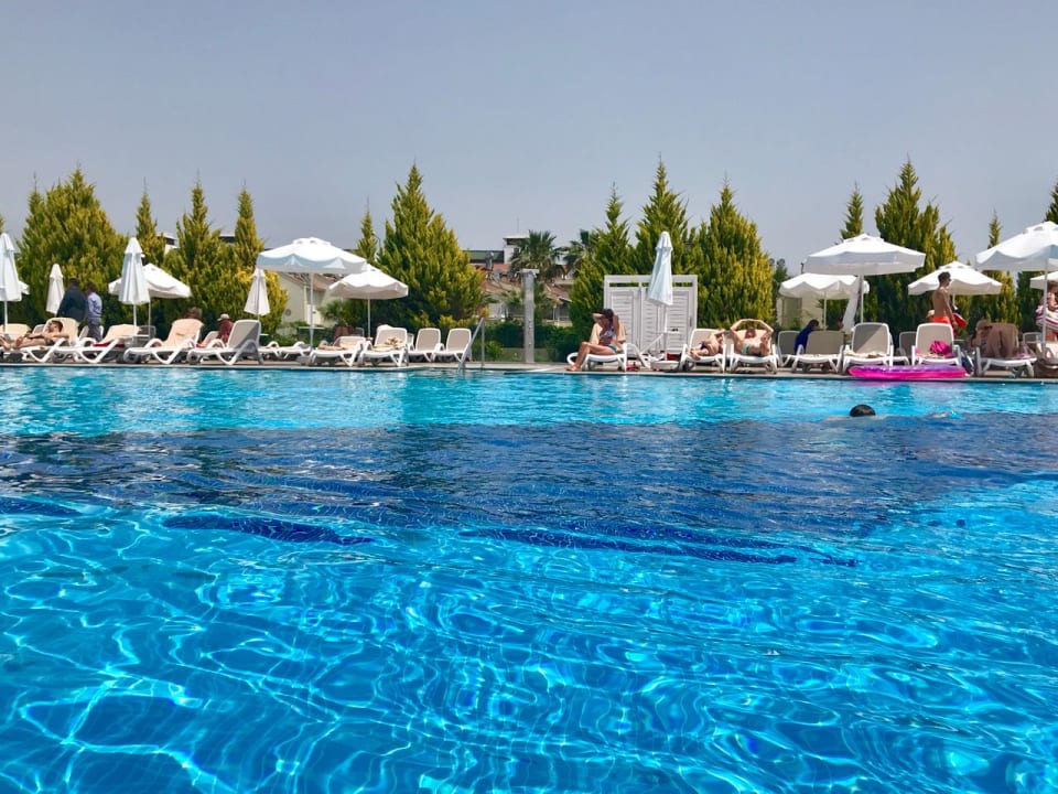 Pool Kirman Belazur Resort & Spa