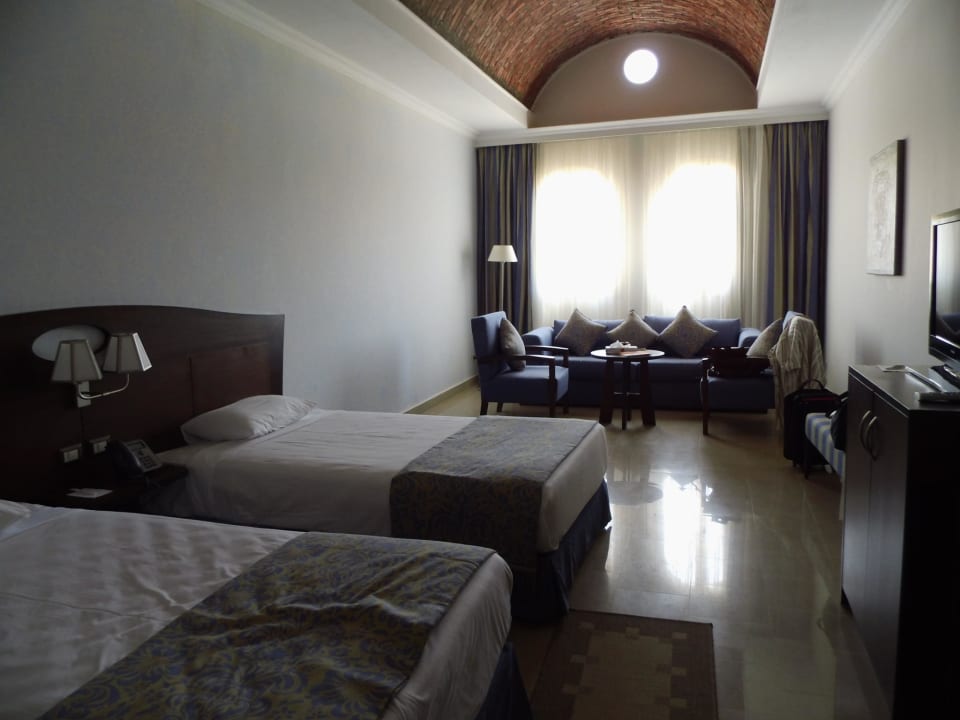 Doppelzimmer Standard Blick zum Pool bei Ankunft Stella Garden Resort & Spa, Makadi Bay