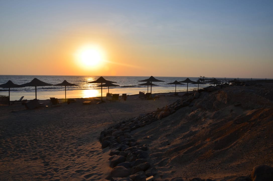 Piękna plażą Coral Hills Resorts & SPA