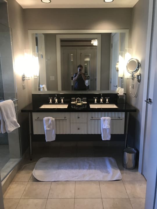 1 Bedroom Suite Fountain View - Bath The Cosmopolitan of Las Vegas