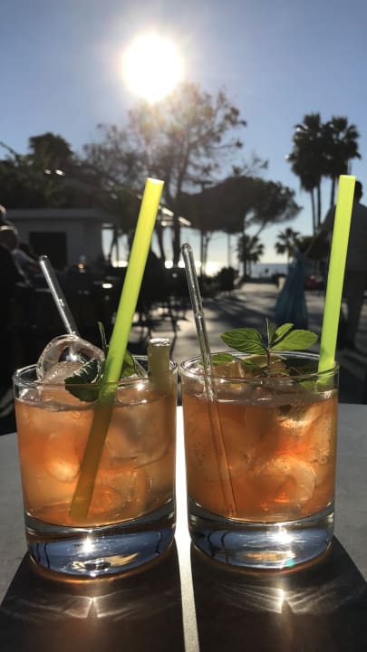 Pool Acanthus Cennet Barut Collection