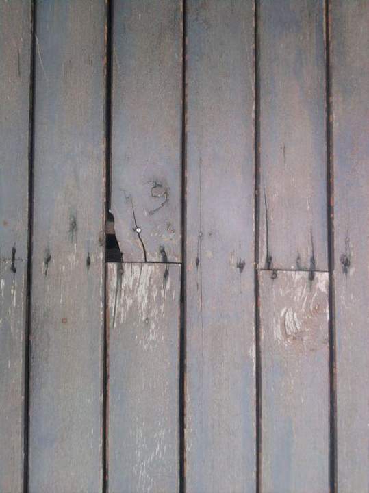 Holzdielen am Pool - mit Loch Hotel AKA Resort Hua Hin