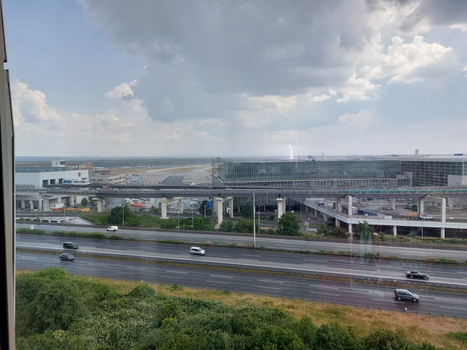 Ausblick b'mine Hotel Frankfurt Airport