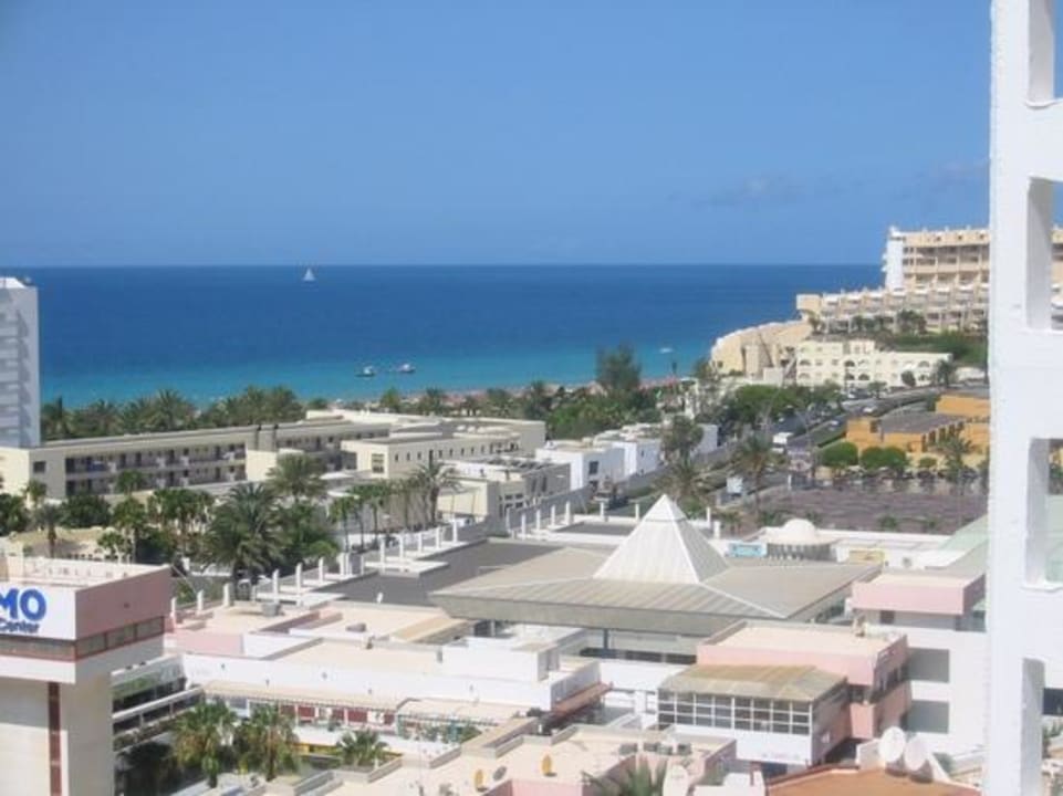 Blick aus dem Fenster im 9. Stock in Richtung Meer Servatur Alameda de Jandía