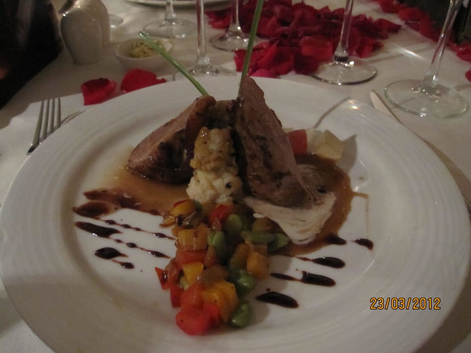 Ente im französ. Restaurant Sandos Playacar Beach Resort