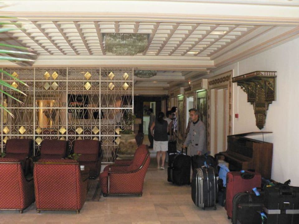 Im Hotel-Foyer The Orangers Beach Resort and Bungalows