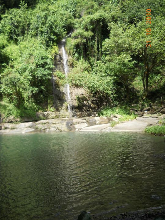 Die natürliche Poolanlage vom Hotel Hotel El Salton