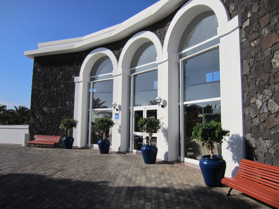Vstup do hotelu Relaxia Olivina