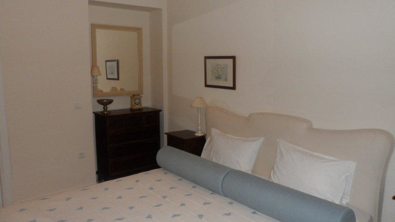 Schlafzimmer 1 Hotel Pleiades Villas