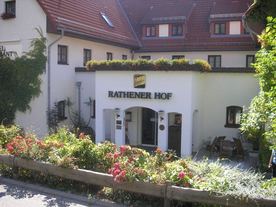 Eingang des Hotels Bei Gretel AYURVEDA Hotel