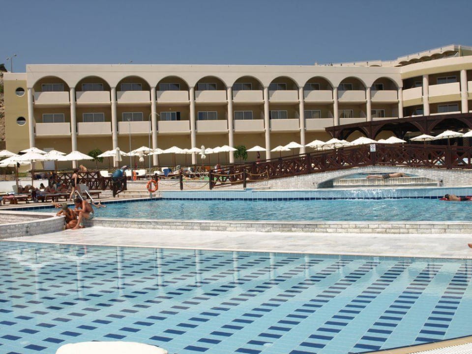 Basen hotelowy nr 2 second pool Hotel Kalithea Horizon Royal