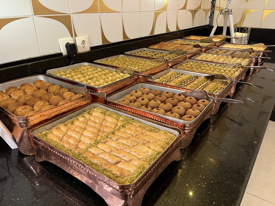 Gastro Xanadu Resort Hotel