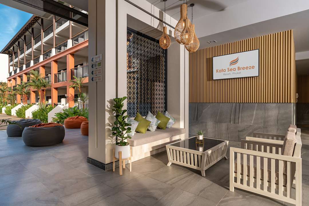 Lobby Kata Sea Breeze Resort
