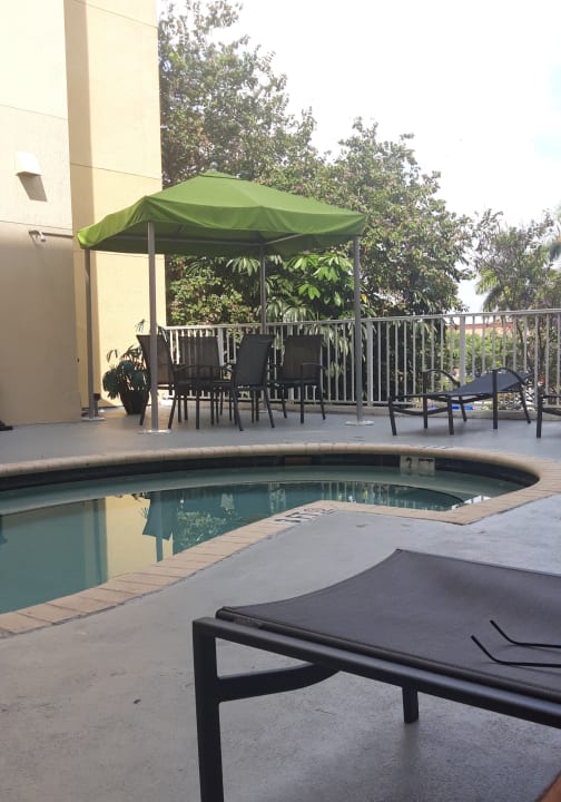 Pool Fairfield Inn & Suites Miami Airport South