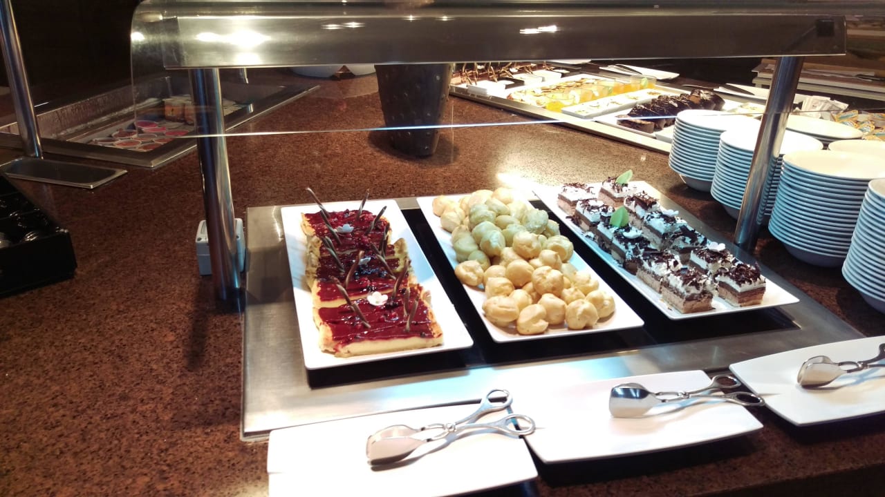 Buffet am Abend Melia Costa Atlantis Tenerife