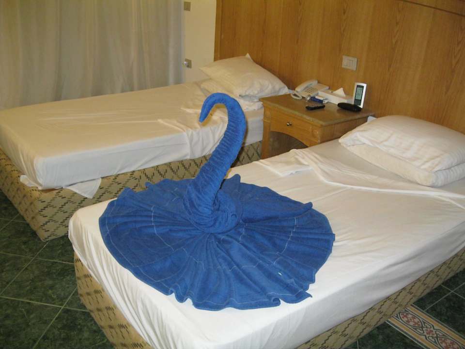 Wie immer eine kleine liebe Deko Pickalbatros Alf Leila Wa Leila Resort - Neverland Hurghada