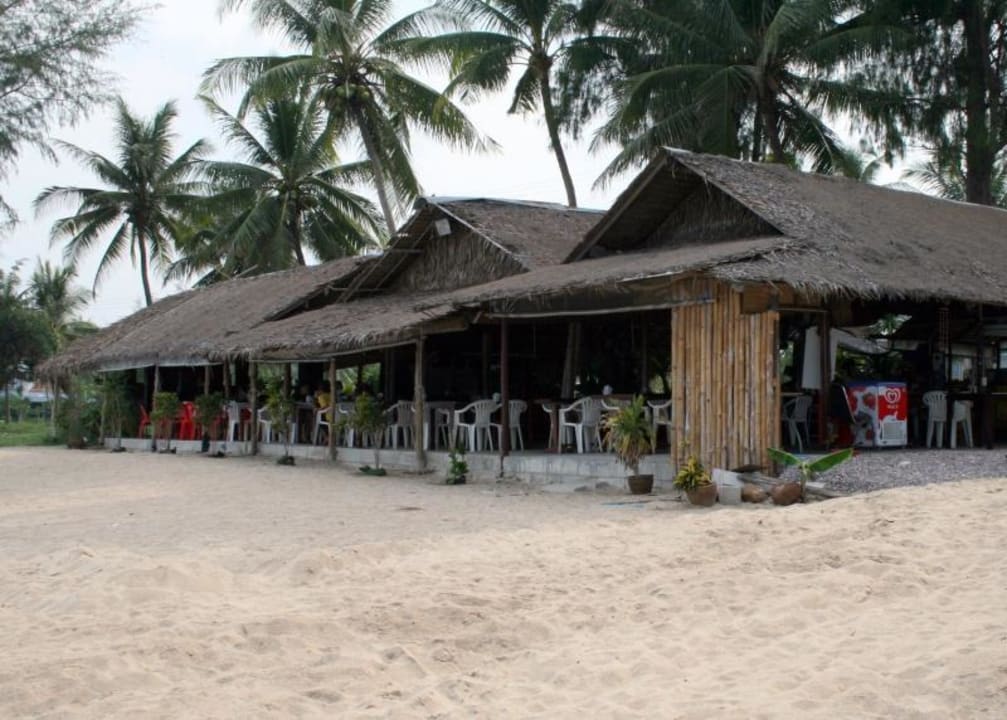 "The Beach" Bar & Restaurant Keeree Waree Seaside Villa & Spa