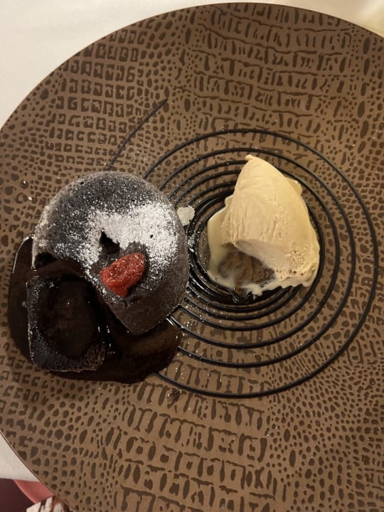 Gastro Lara Barut Collection