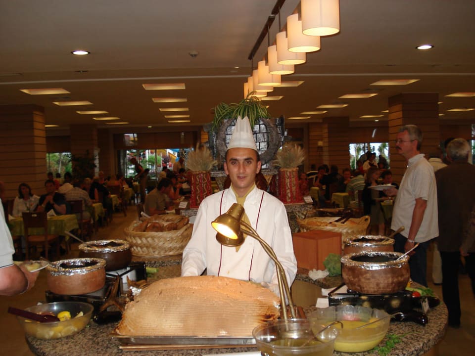 ganzer Thunfisch im Brotteig Trendy Aspendos Beach Hotel