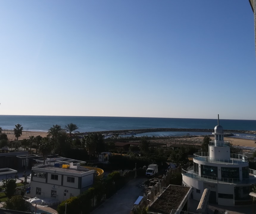 Ausblick Commodore Elite Suites & Spa - Adults only