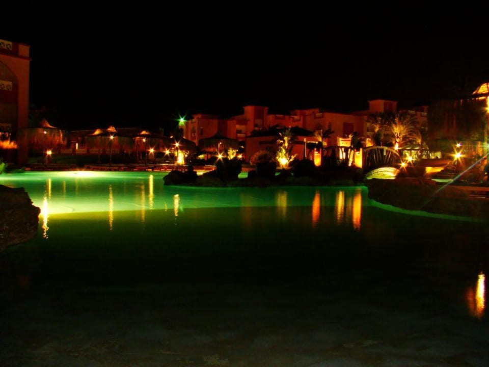 Baseny nocą Pickalbatros Aqua Park Resort - Hurghada