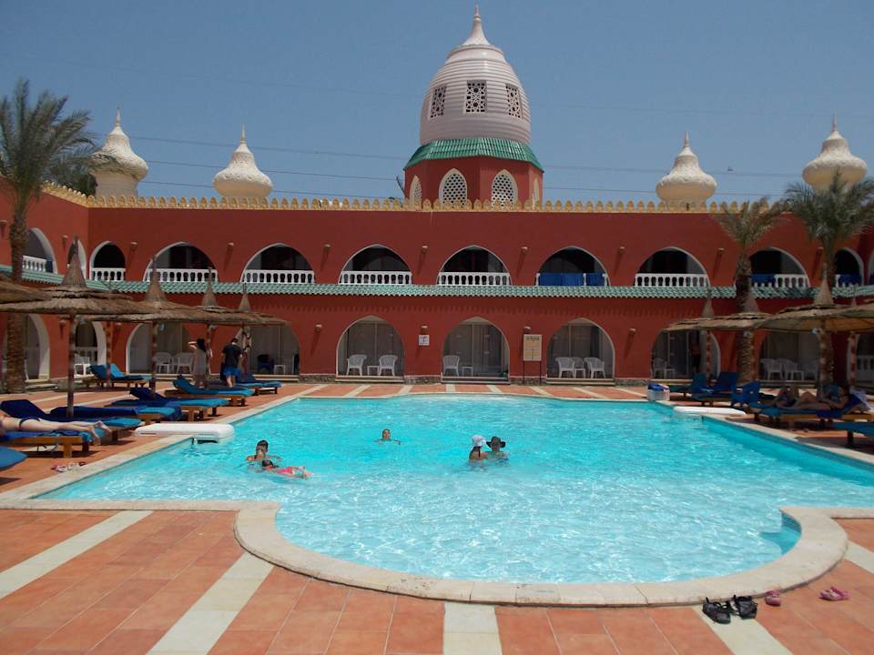 Basen wewnętrzny Pickalbatros Alf Leila Wa Leila Resort - Neverland Hurghada