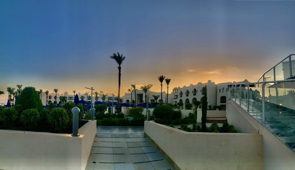 Außenansicht Pickalbatros Palace Hotel-Port Ghalib