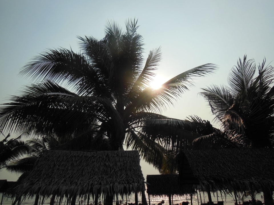 Leichter Sonnenuntergang Pinnacle Grand Jomtien Resort