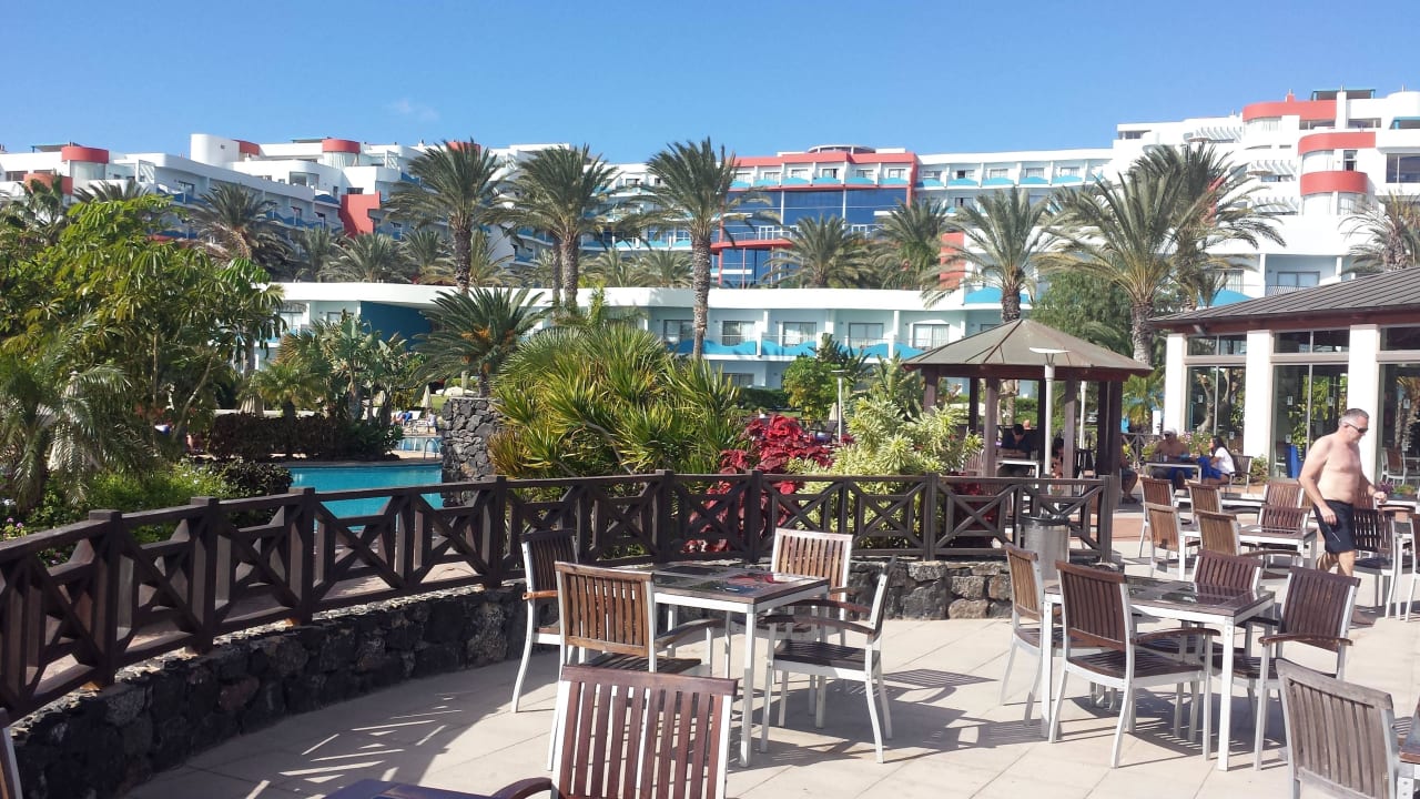 Blick von der Poolbar R2 Pajara Beach