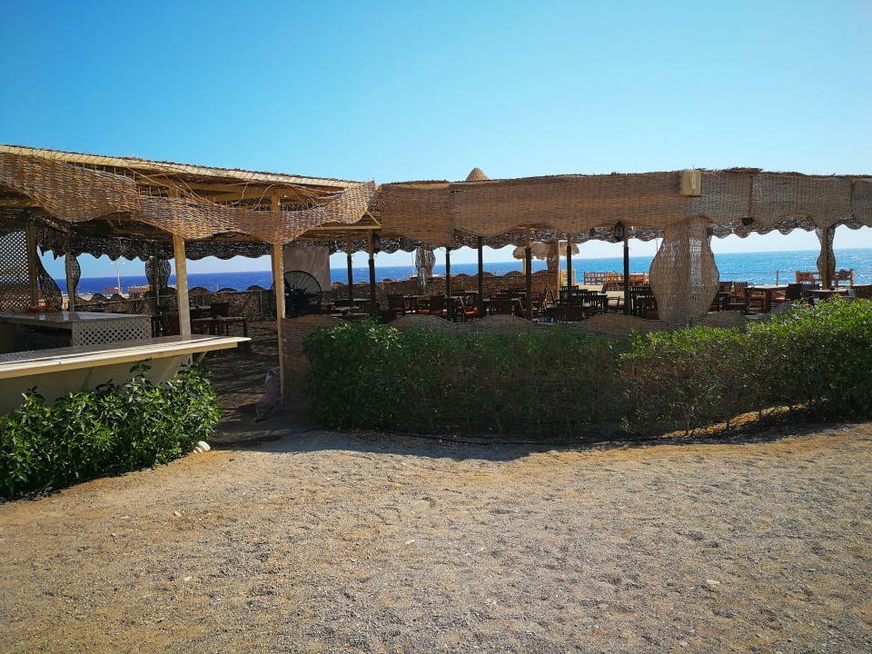 Gastro Rohanou Beach Resort