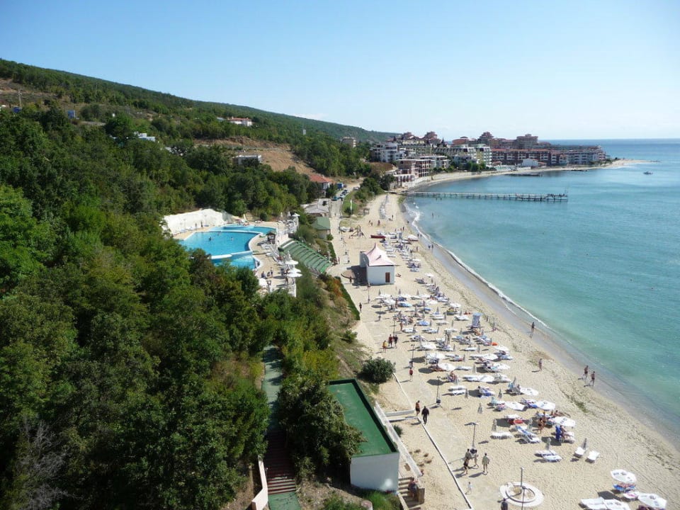 Pool und Strand Paradise Beach Hotel