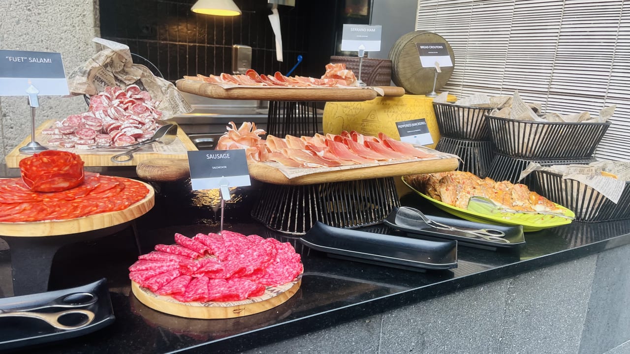 Gastro Salobre Hotel Resort & Serenity