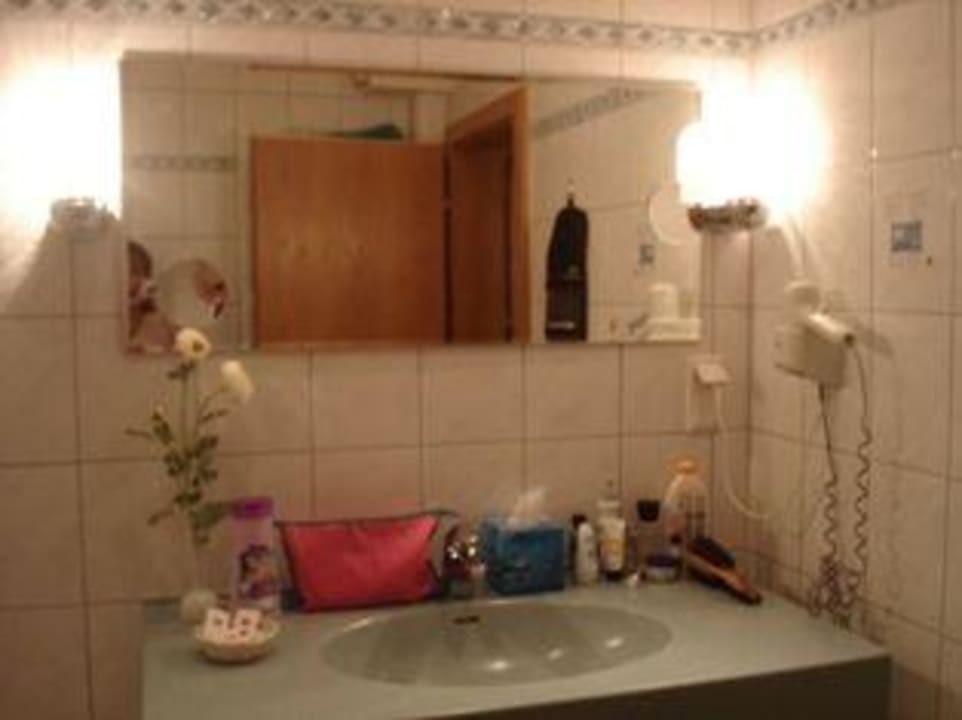 Bad des Zimmer Hotel Zentlinde