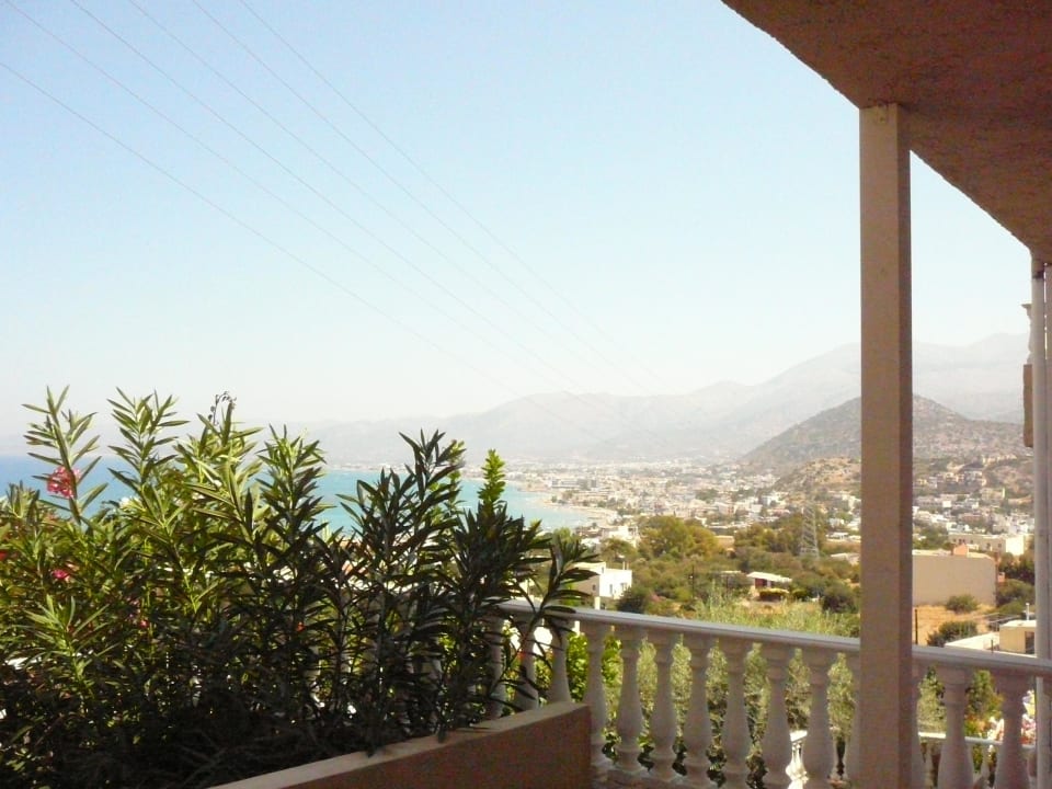 Widok z balkonu Hotel Heliotrope