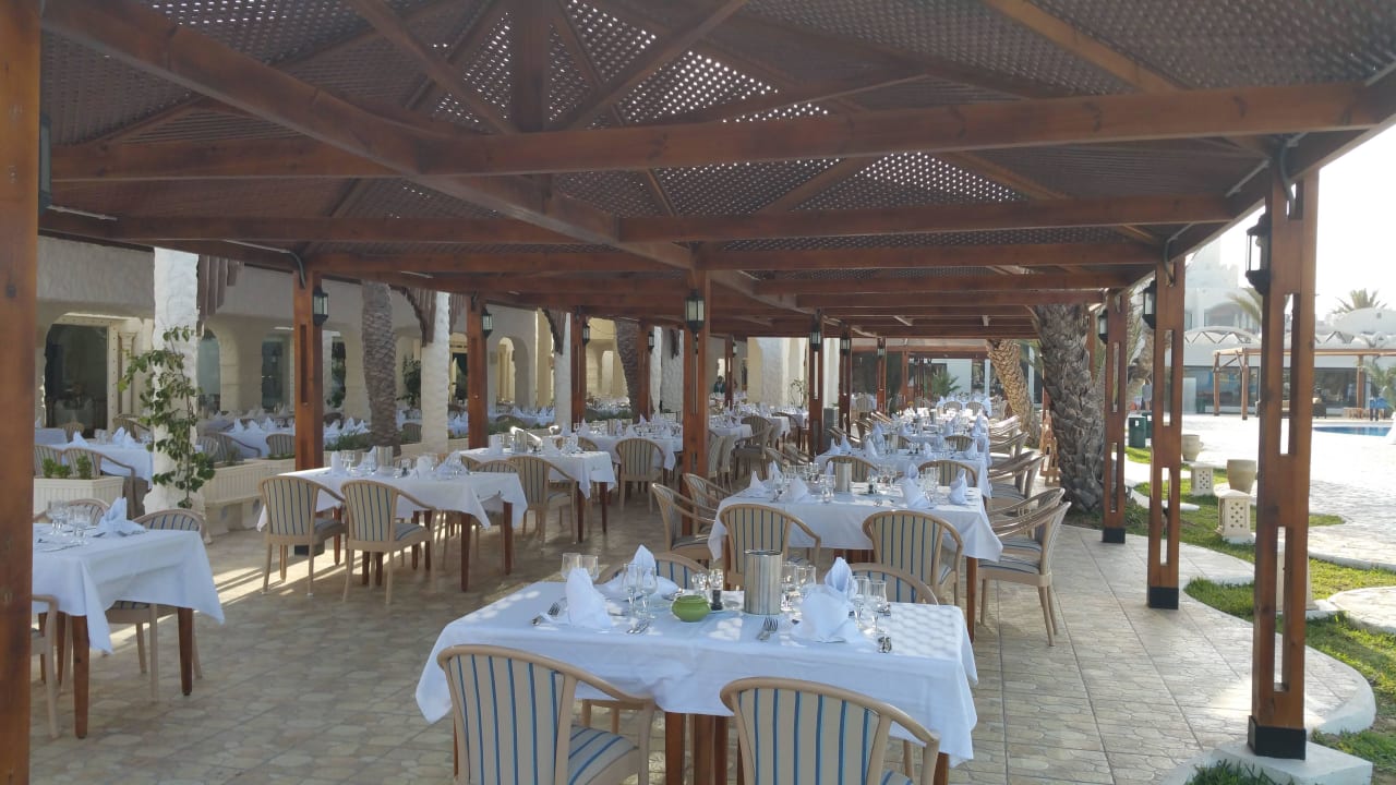 Restaurant außen ROBINSON DJERBA BAHIYA