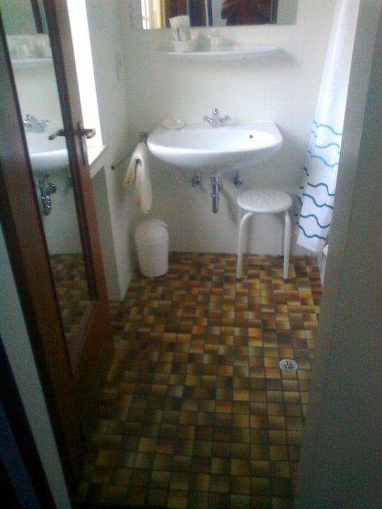 Sauberes Bad Parkhotel Rüdesheim