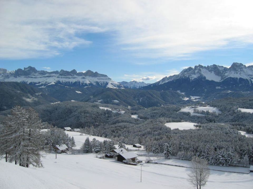 Rosengarten und Latemar im Winter Panoramahotel Obkircher