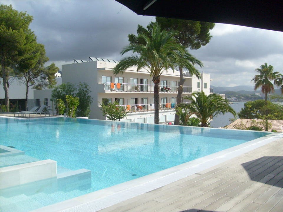 Infinity-Pool  Hotel Coronado Thalasso & Spa