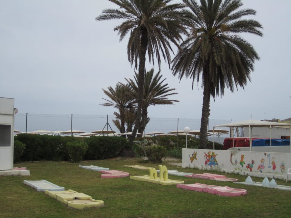 Minigolf Hotel El Mouradi Skanes Beach