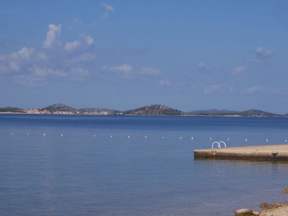 Blick vom Hotel auf das Meer Hotel Miran Pirovac