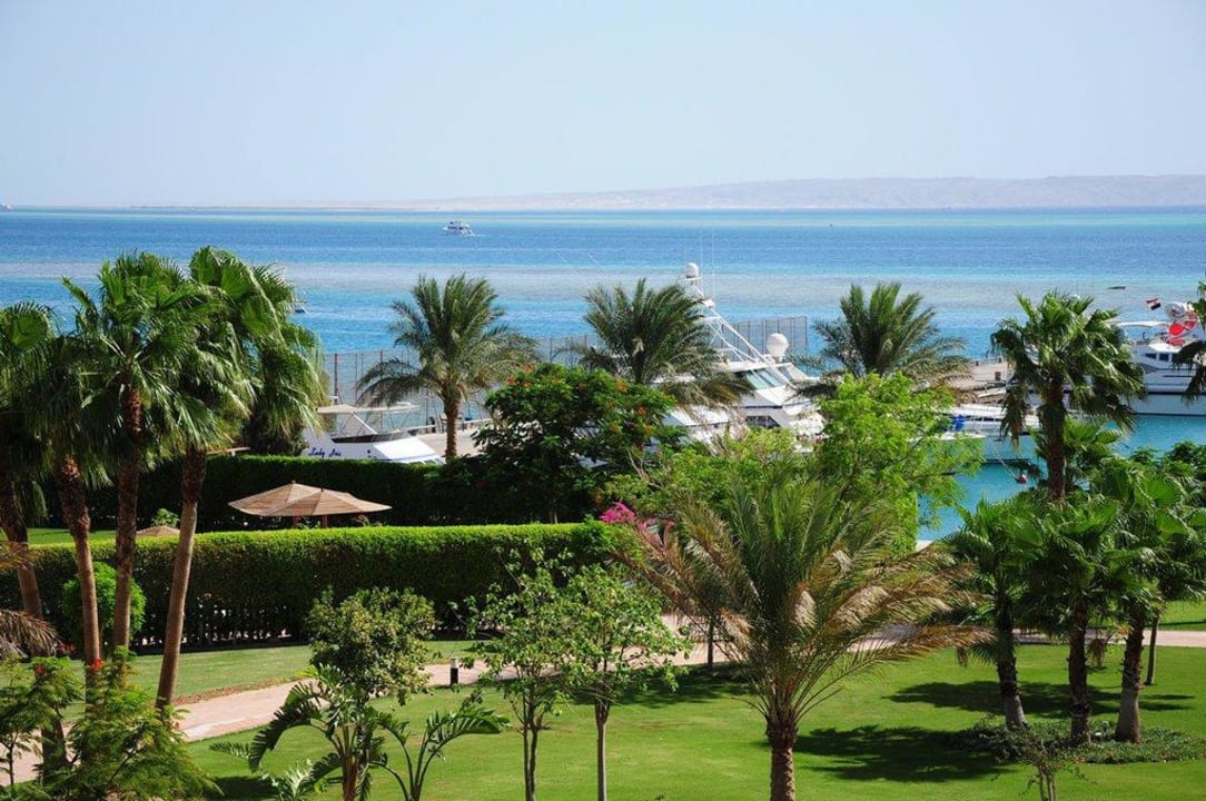 Вид с балкона отеля Continental Hotel Hurghada