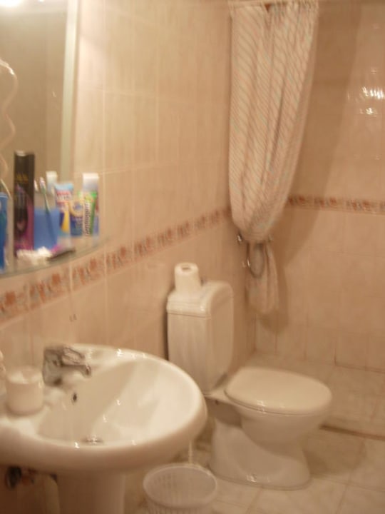 Bad des Sparzimmers Hotel Sirma