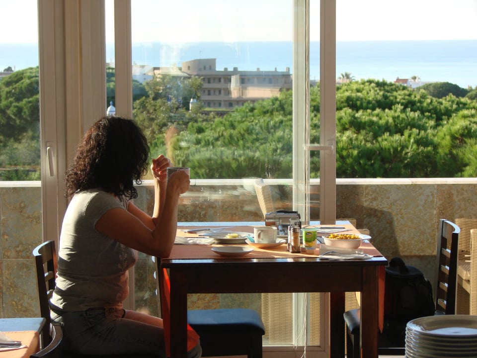 Frühstücksraum mit Blick auf den Atlantic Velamar Boutique Hotel