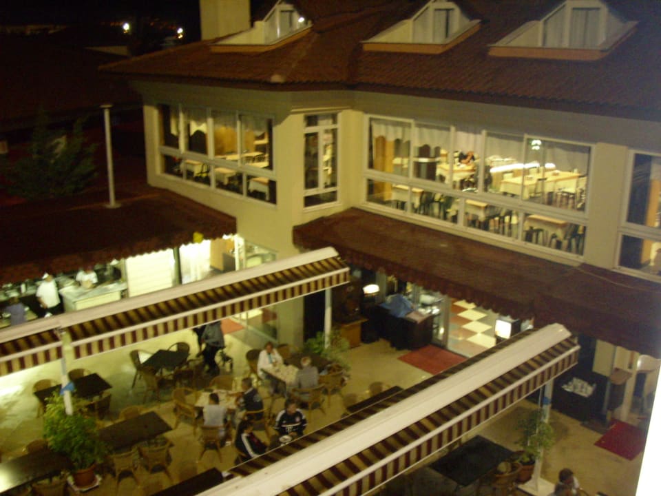 Sitzmöglichkeit draußen  Hotel Orfeus Park