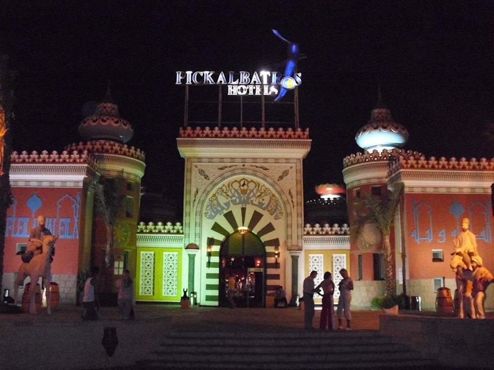 Hoteleingang Pickalbatros Alf Leila Wa Leila Resort - Neverland Hurghada