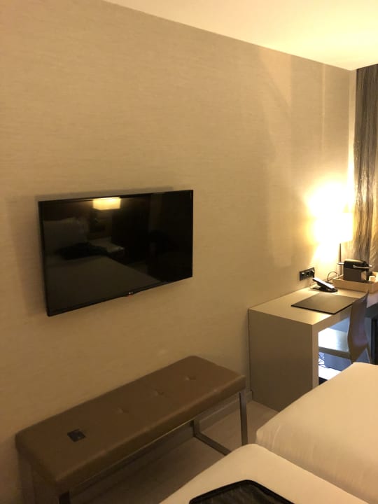 Zimmer AC Hotel Colon Valencia