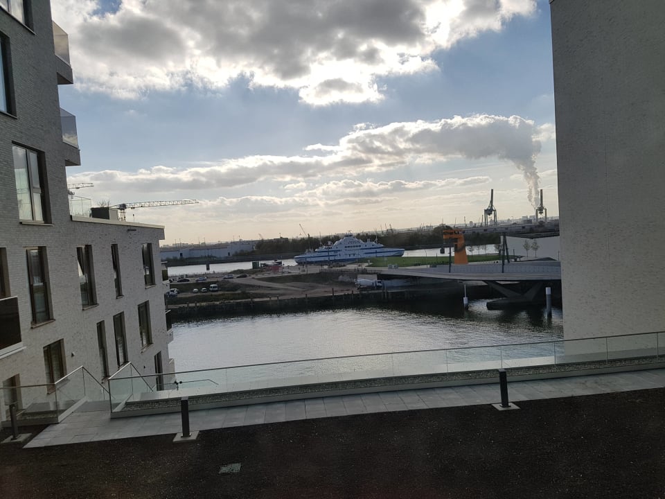 Ausblick JUFA Hotel Hamburg HafenCity