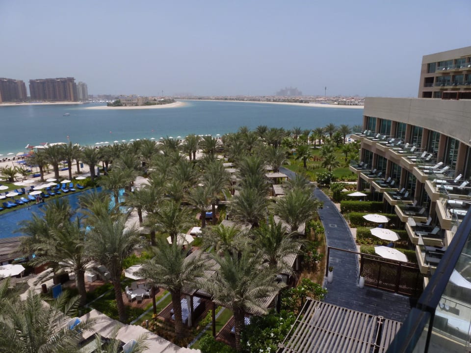 Ausblick vom Balkon Rixos The Palm Hotel & Suites