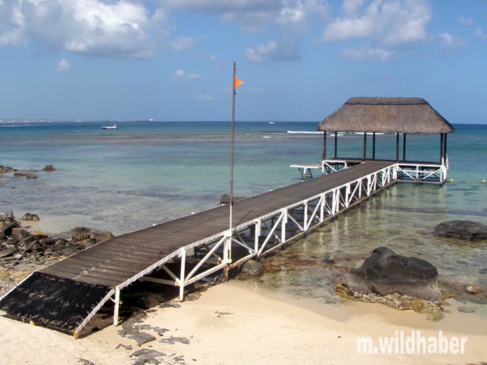Strand beim Poolbereich Hotel The Oberoi Mauritius